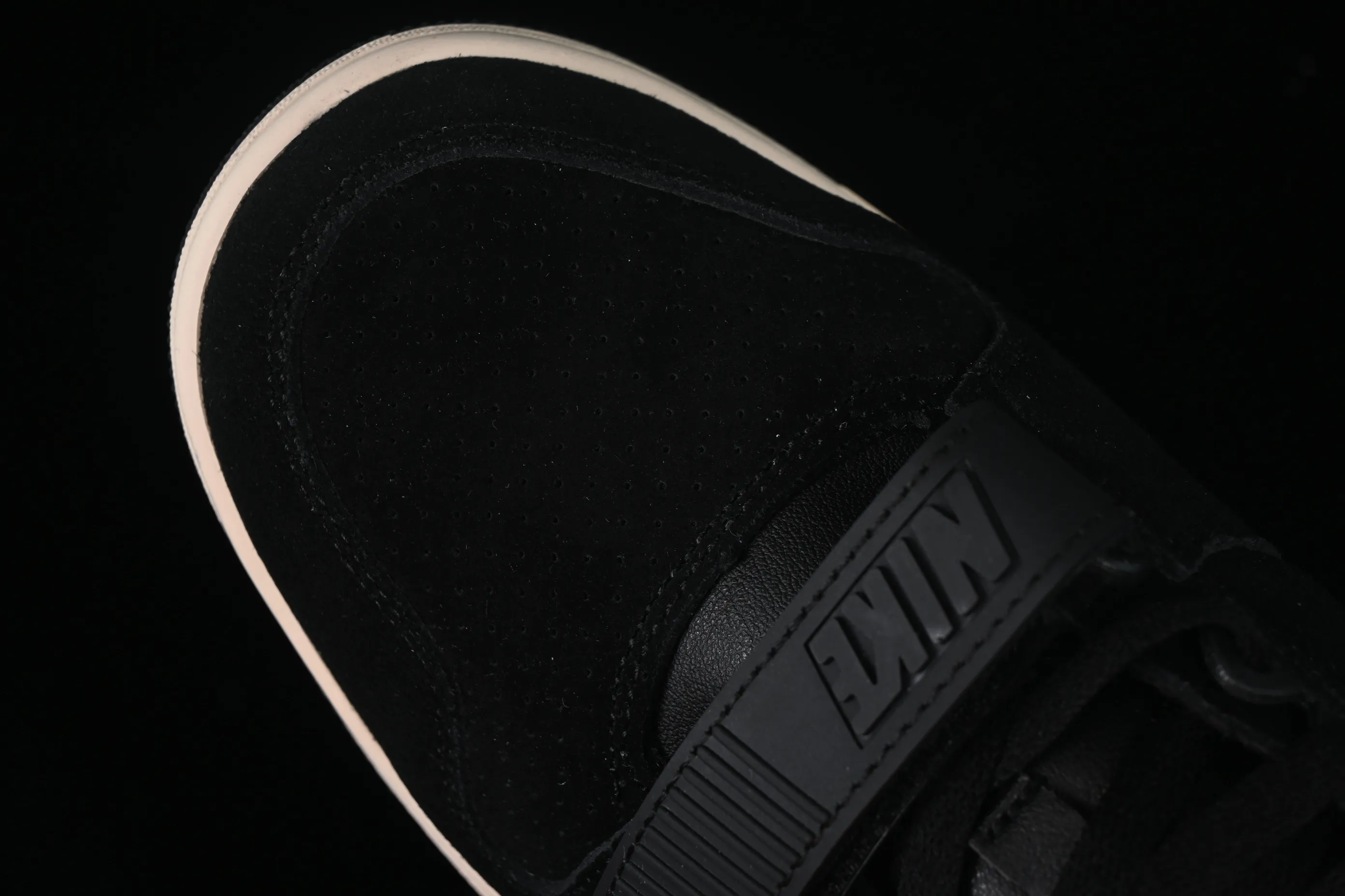 All Categories Nk SB Dunk Series Nk Air Alpha Force 88 Campus Shoes Nk Air Alpha Force 88 SP First Layer Nike Mid-top Casual Running Shoes FN6594-002